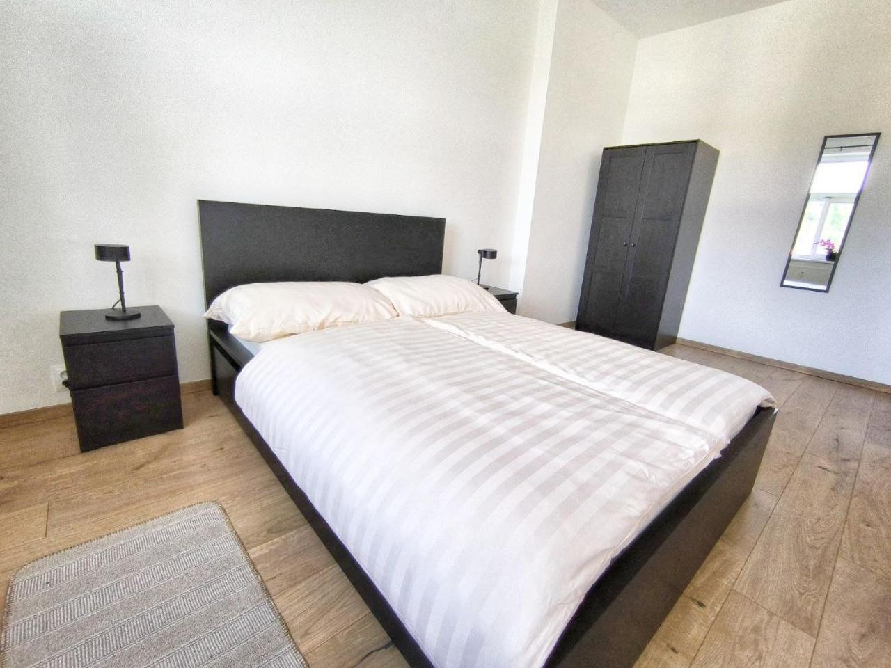 Isabel'S Suites Praga Esterno foto